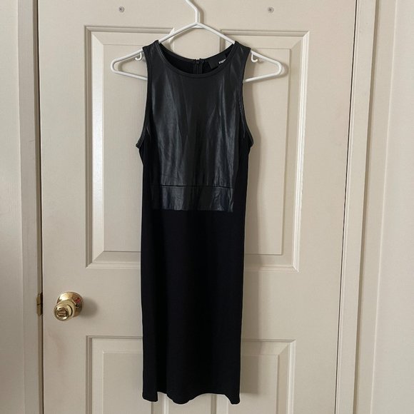 Wilfred Dresses & Skirts - Wilfred Free Elin Faux Leather Combo Dress Size Small